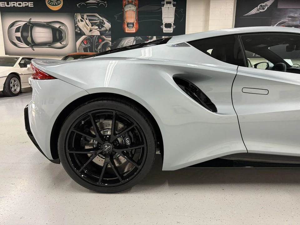 2026 Lotus Emira - Image 20 of 31
