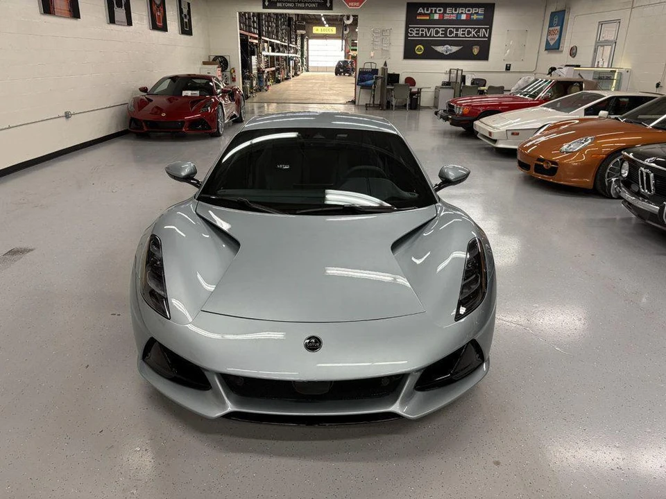 2026 Lotus Emira - Image 21 of 31