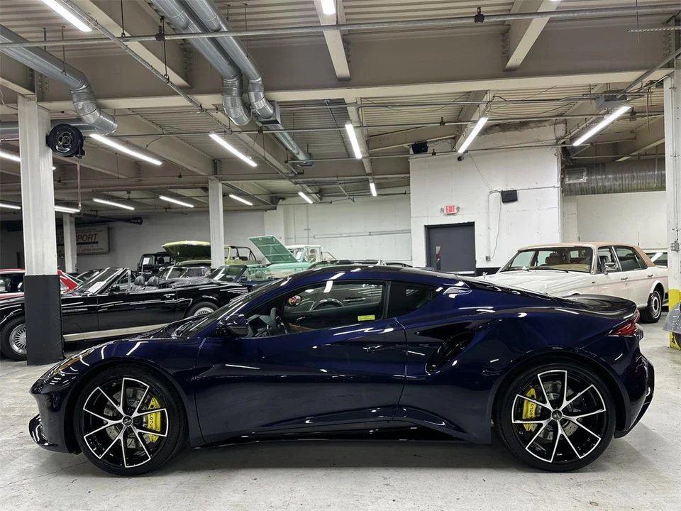 2026 Lotus Emira - Image 7 of 31