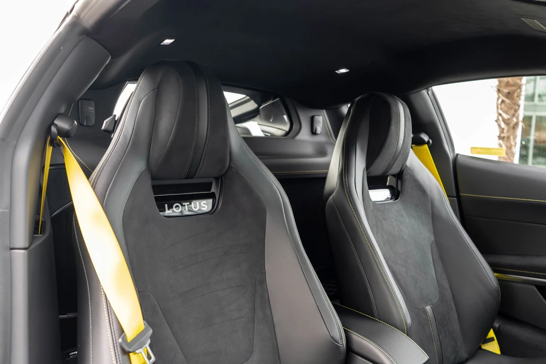 2026 Lotus Emira - Image 23 of 31