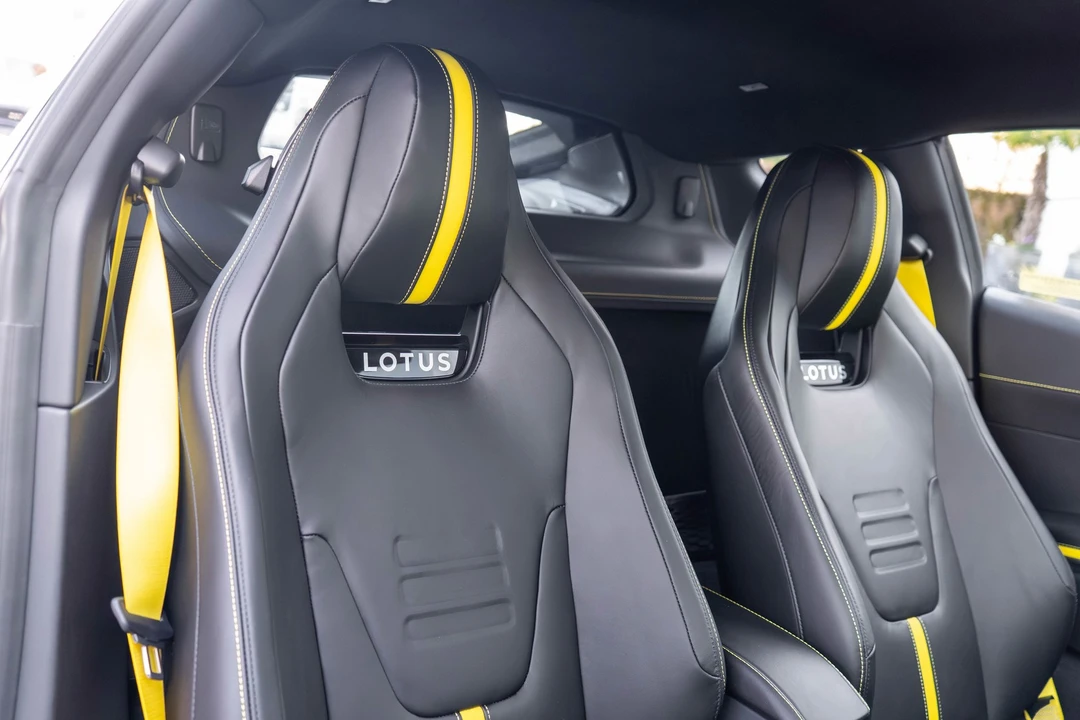 2026 Lotus Emira - Image 18 of 21