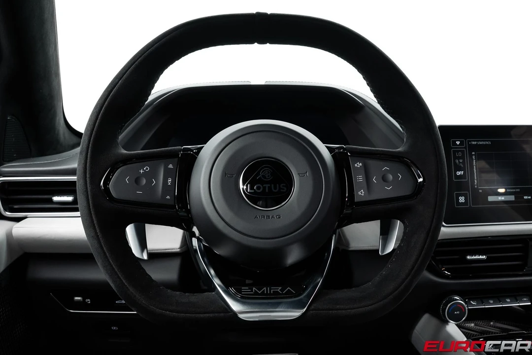 2026 Lotus Emira - Image 29 of 31
