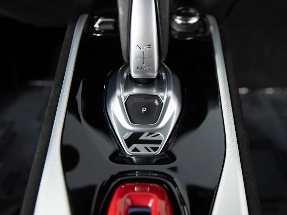 2026 Lotus Emira - Image 24 of 31