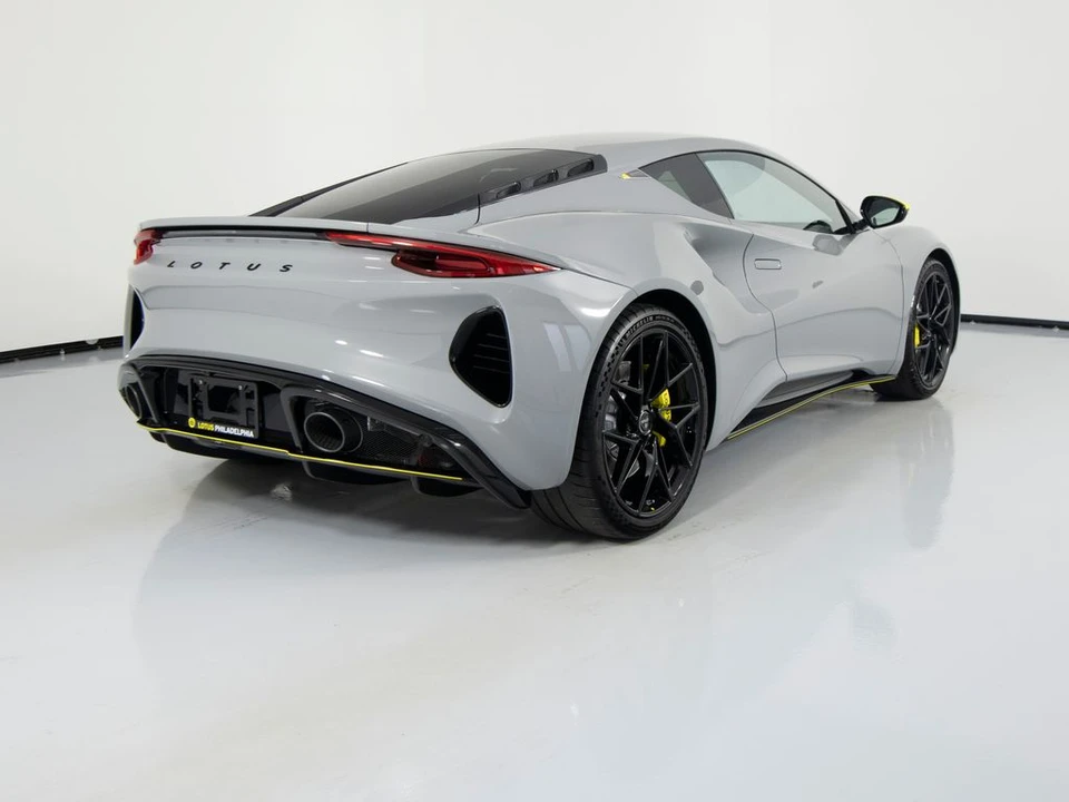 2026 Lotus Emira - Image 5 of 31