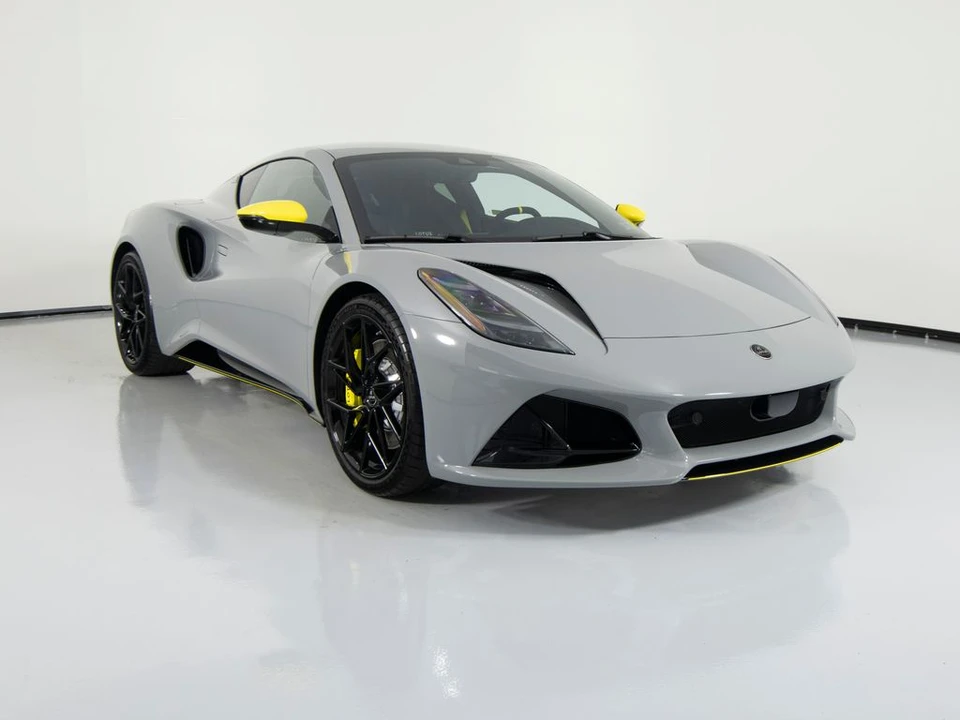 2026 Lotus Emira - Image 3 of 31