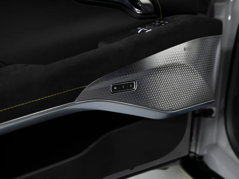 2026 Lotus Emira - Image 12 of 31