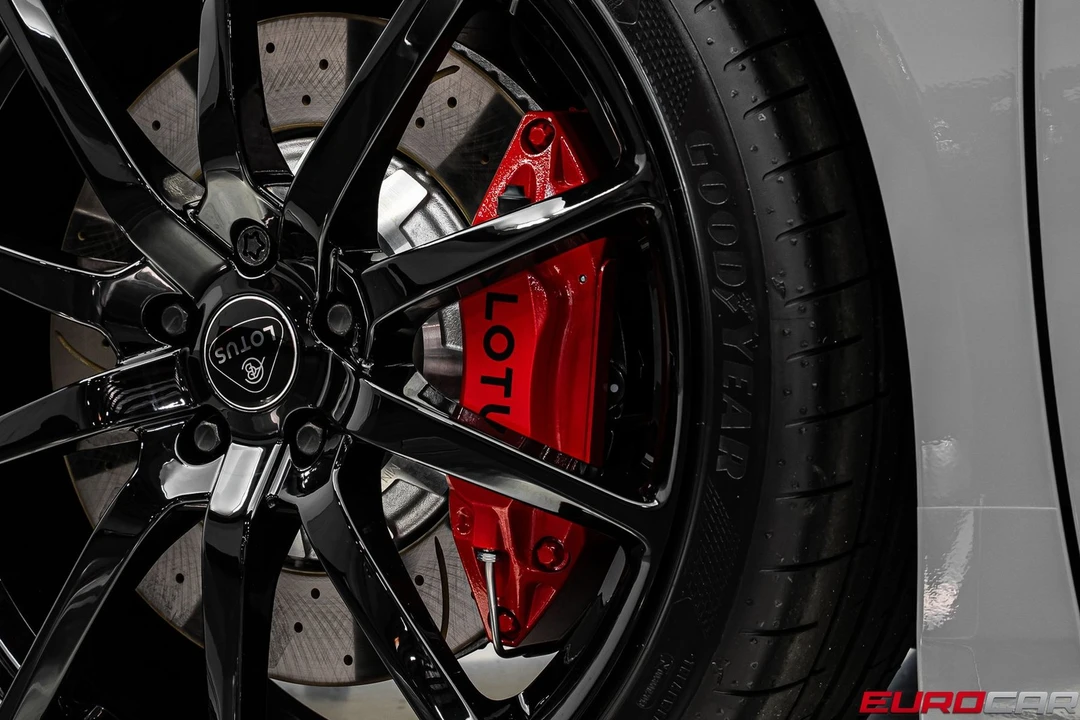 2026 Lotus Emira - Image 25 of 31