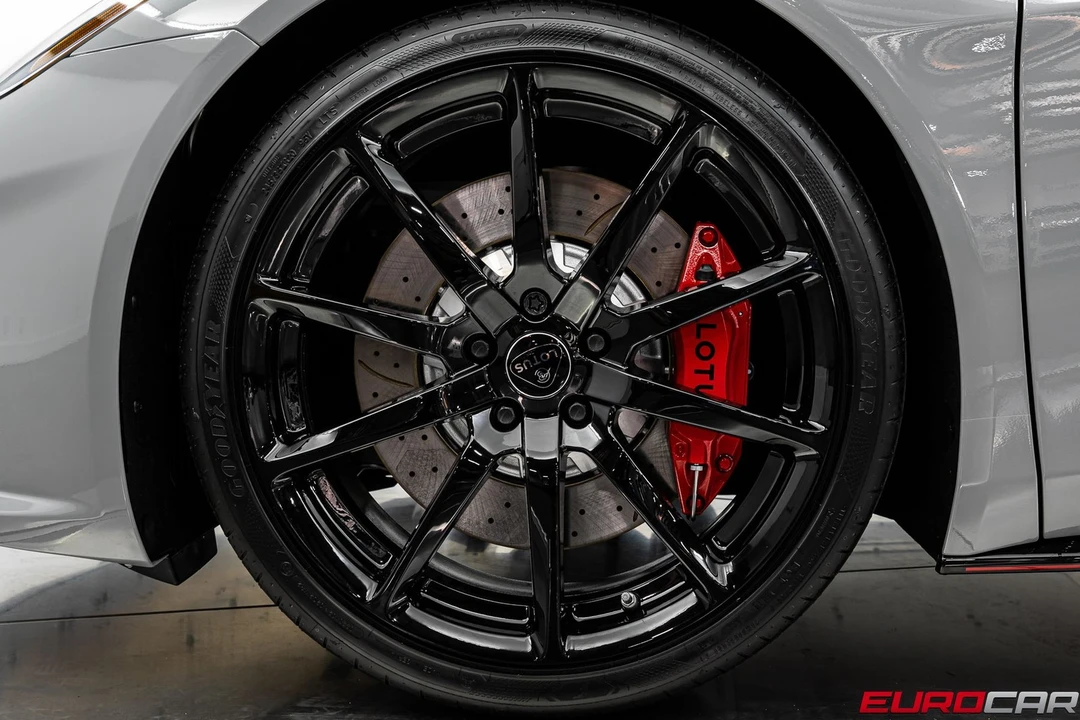 2026 Lotus Emira - Image 24 of 31