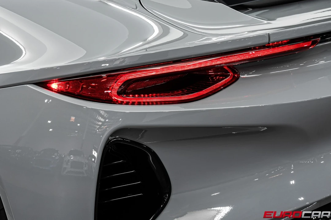 2026 Lotus Emira - Image 21 of 31