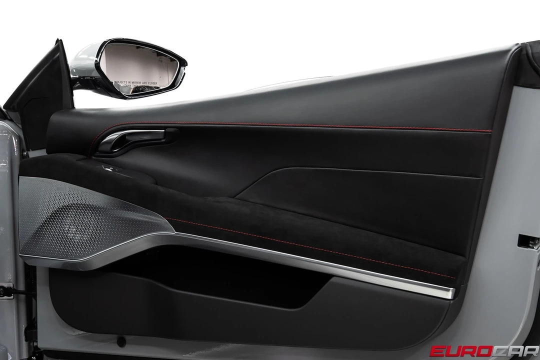 2026 Lotus Emira - Image 27 of 31