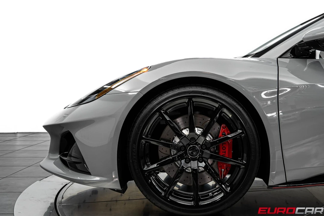 2026 Lotus Emira - Image 13 of 31