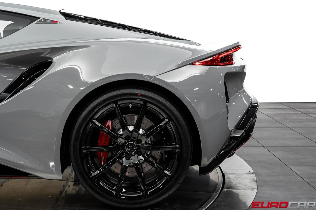 2026 Lotus Emira - Image 17 of 31