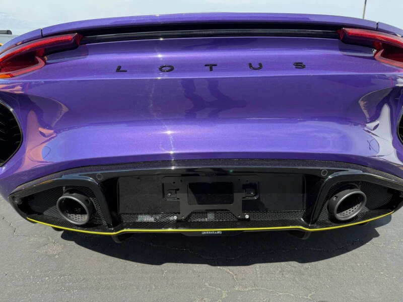 2026 Lotus Emira - Image 8 of 10