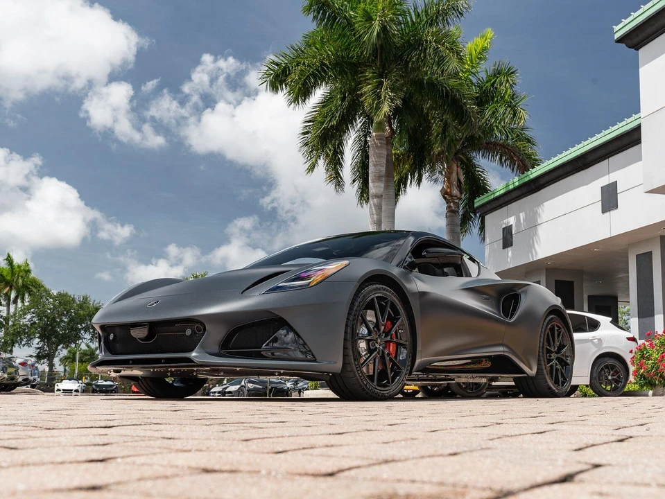 2026 Lotus Emira - Image 10 of 31