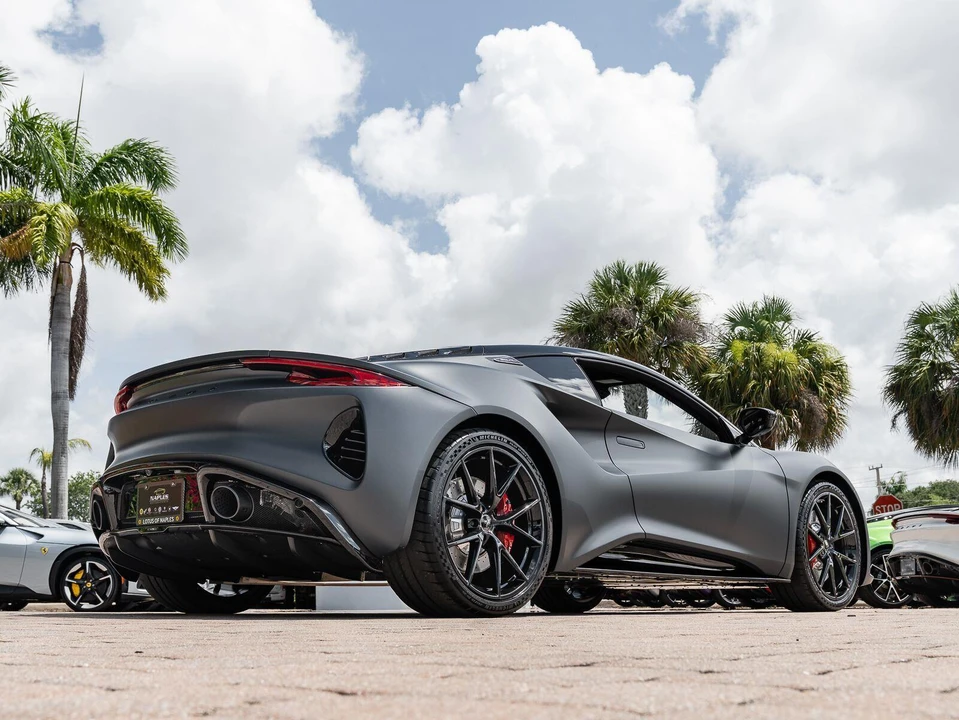 2026 Lotus Emira - Image 19 of 31