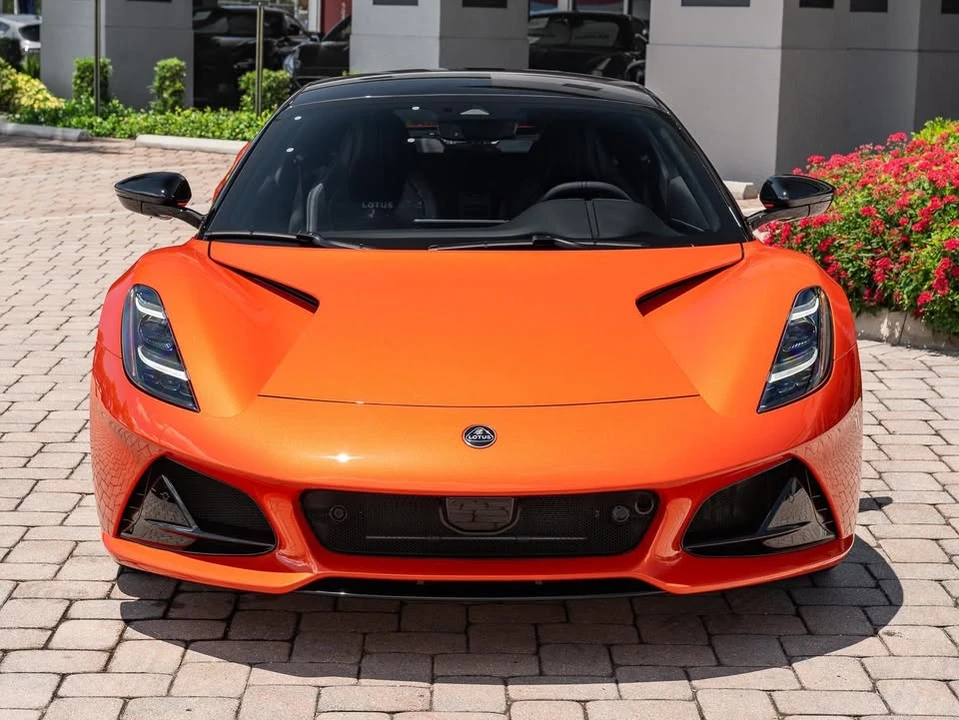 2026 Lotus Emira - Image 7 of 19