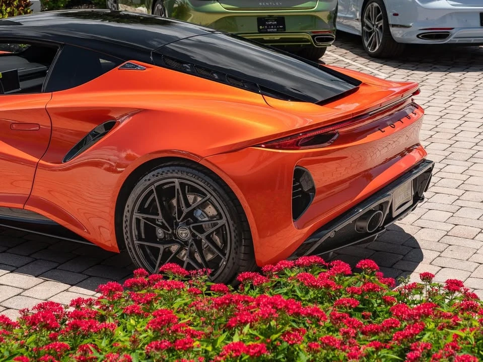 2026 Lotus Emira - Image 14 of 19