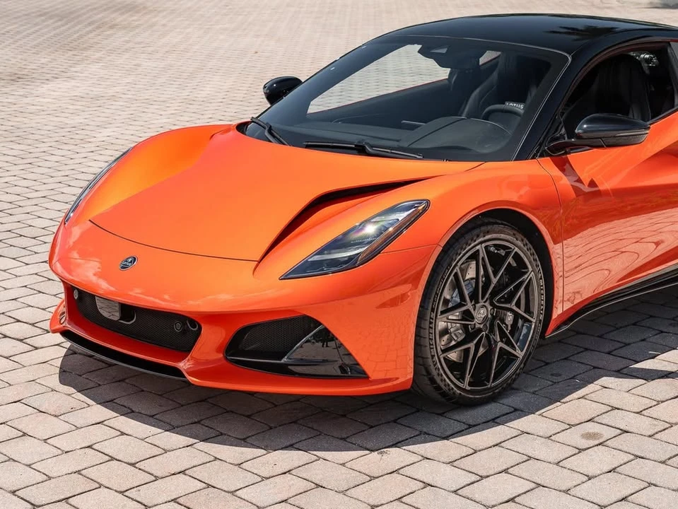 2026 Lotus Emira - Image 8 of 19