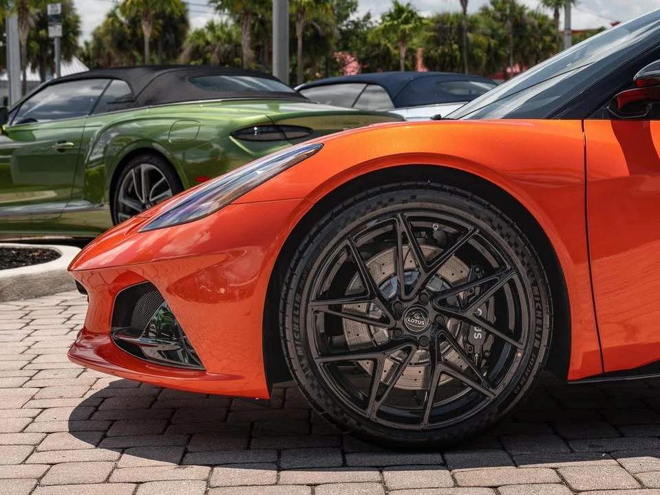 2026 Lotus Emira - Image 11 of 19