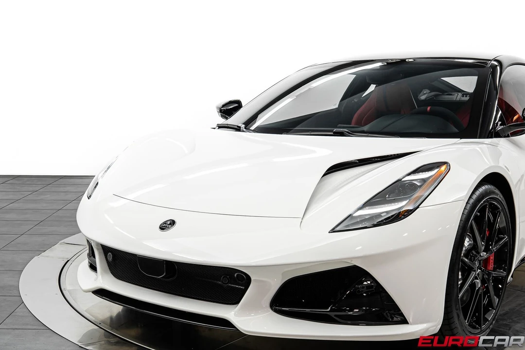 2026 Lotus Emira - Image 12 of 31