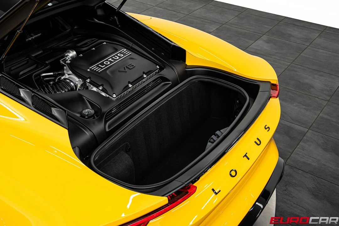 2026 Lotus Emira - Image 19 of 31