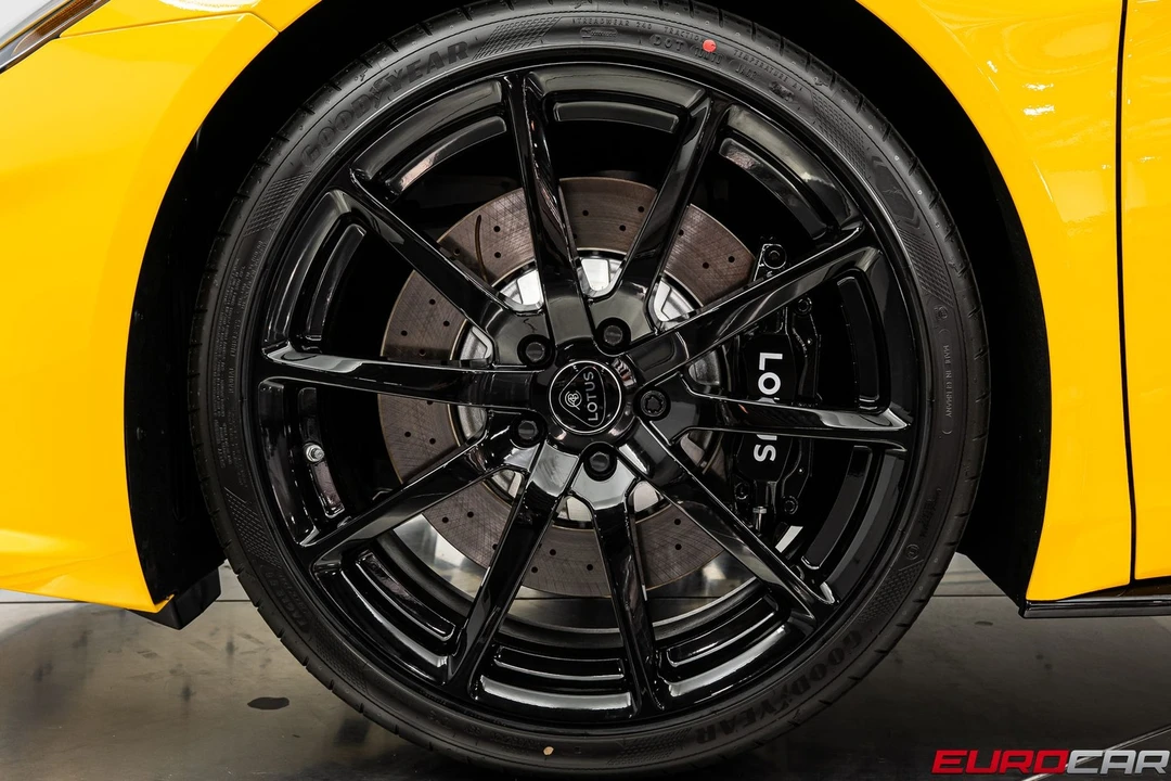 2026 Lotus Emira - Image 23 of 31