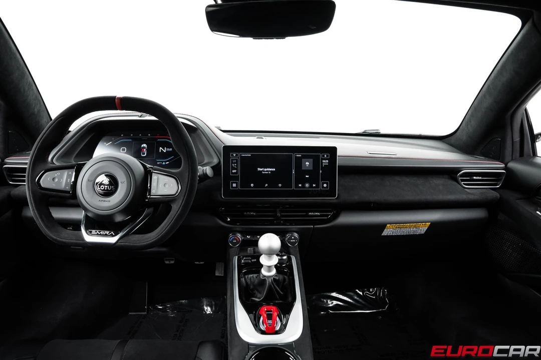 2026 Lotus Emira - Image 27 of 31