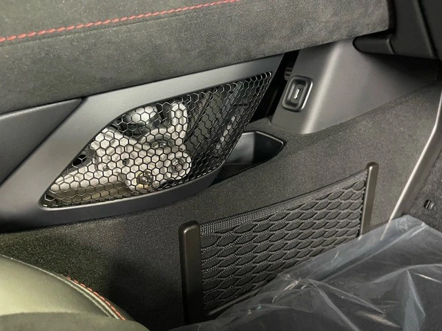 2026 Lotus Emira - Image 28 of 31