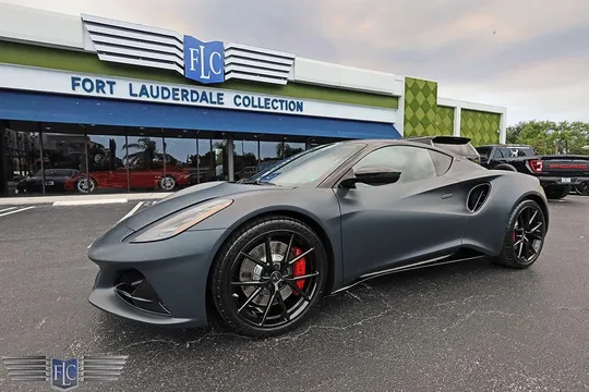 2026 Lotus Emira V6 SE Scura