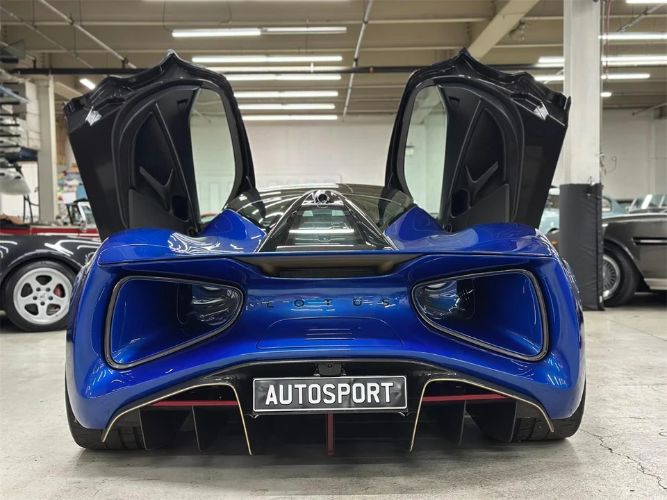 2026 Lotus Evija - Image 17 of 31