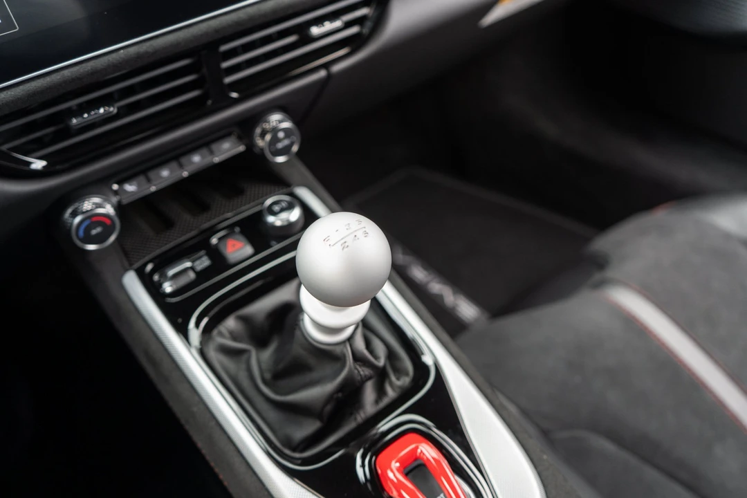 2026 Lotus Evora - Image 19 of 31