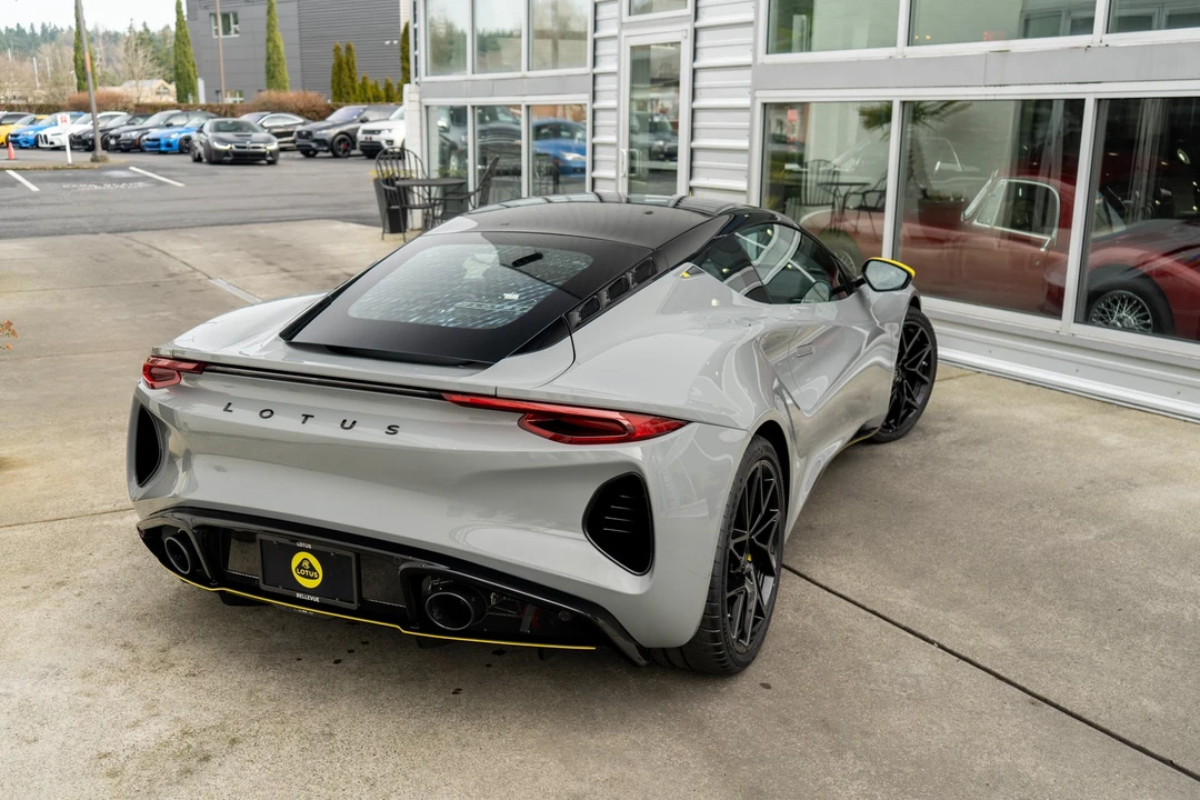 2026 Lotus Evora - Image 5 of 31