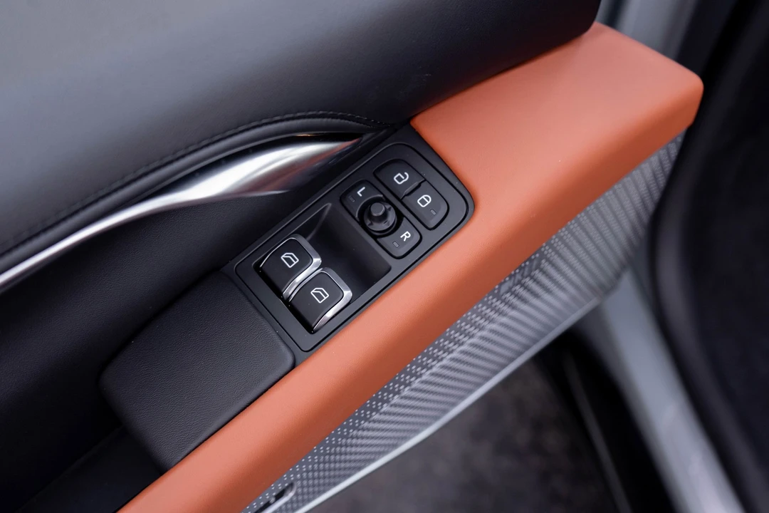 2026 Lotus Evora - Image 12 of 30