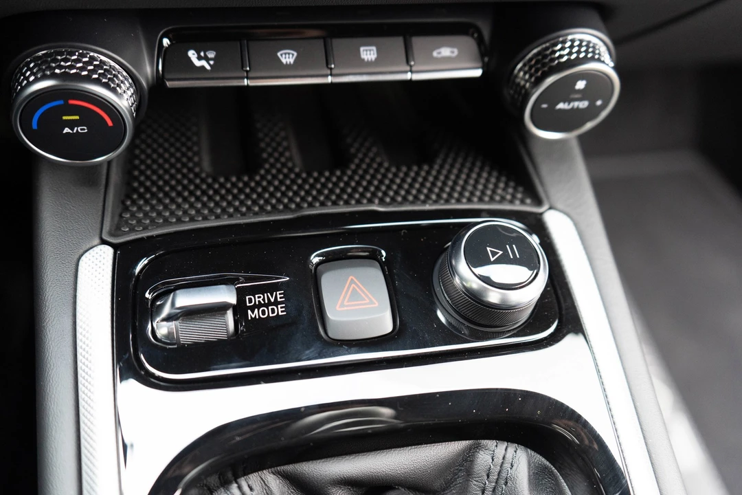 2026 Lotus Evora - Image 19 of 31