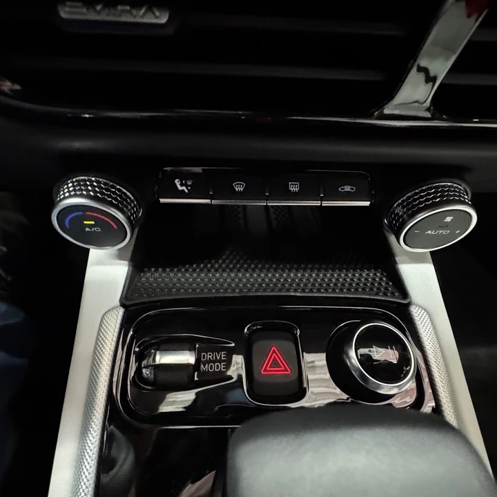 2026 Lotus Evora - Image 13 of 19