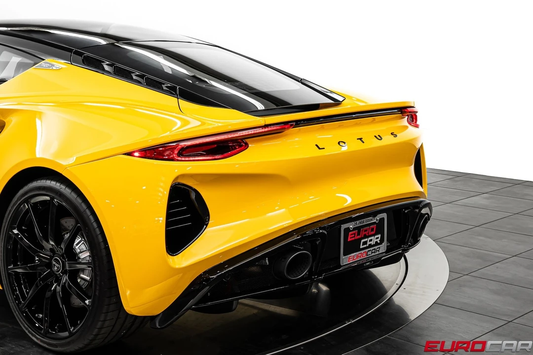 2026 Lotus Evora - Image 17 of 31