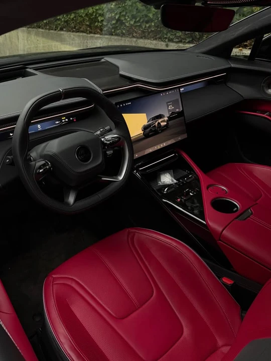2026 Lotus Eletre - Image 11 of 19