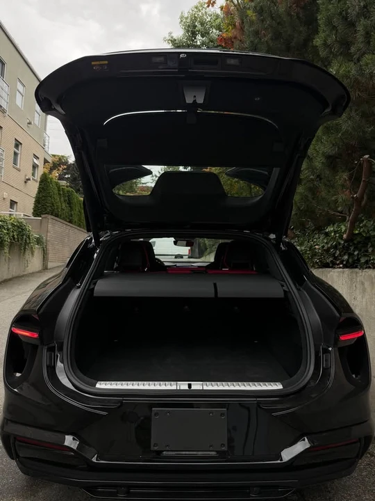 2026 Lotus Eletre - Image 18 of 19