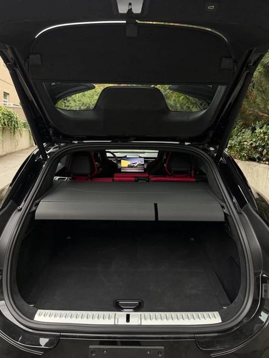 2026 Lotus Eletre - Image 19 of 19