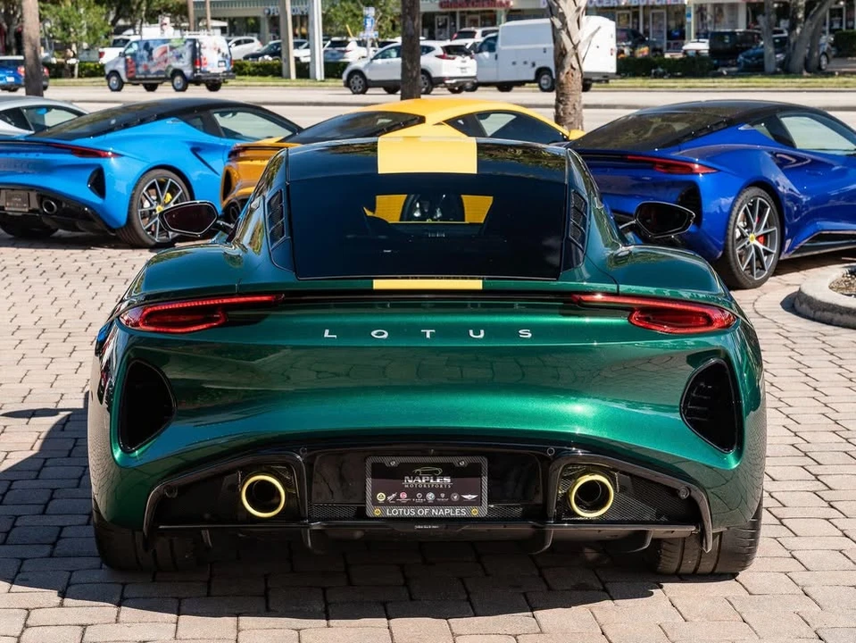 2026 Lotus Emira - Image 12 of 20