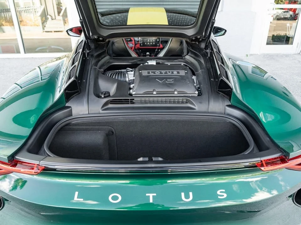 2026 Lotus Emira - Image 16 of 20
