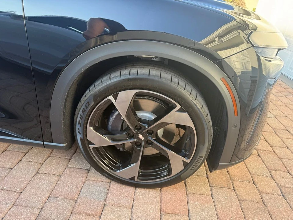 2026 Lucid Air - Image 15 of 21