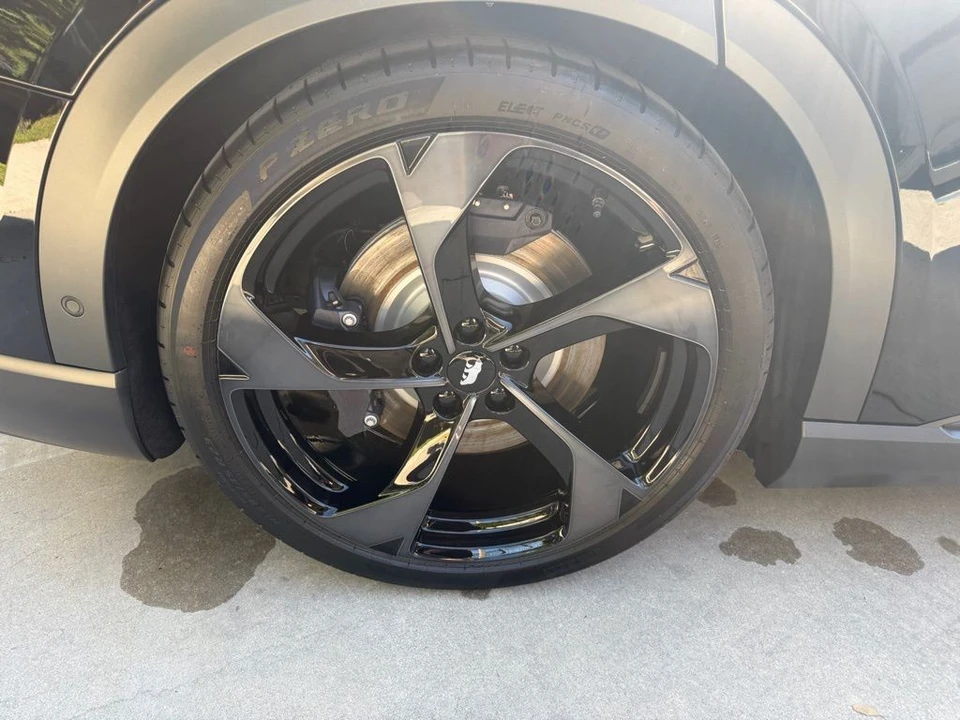 2026 Lucid Air - Image 9 of 21