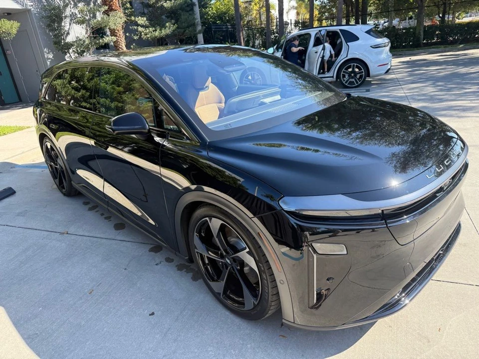2026 Lucid Air - Image 5 of 21