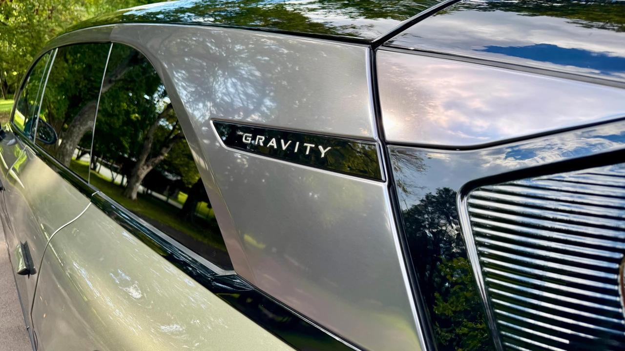 2026 Lucid Gravity - Image 18 of 31