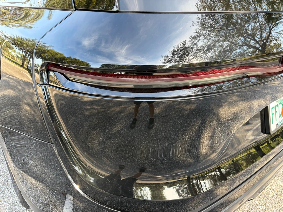 2026 Lucid Gravity - Image 18 of 31