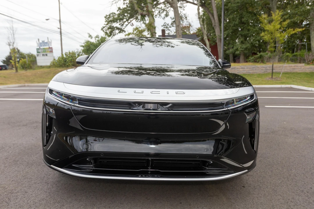 2026 Lucid Gravity - Image 6 of 31