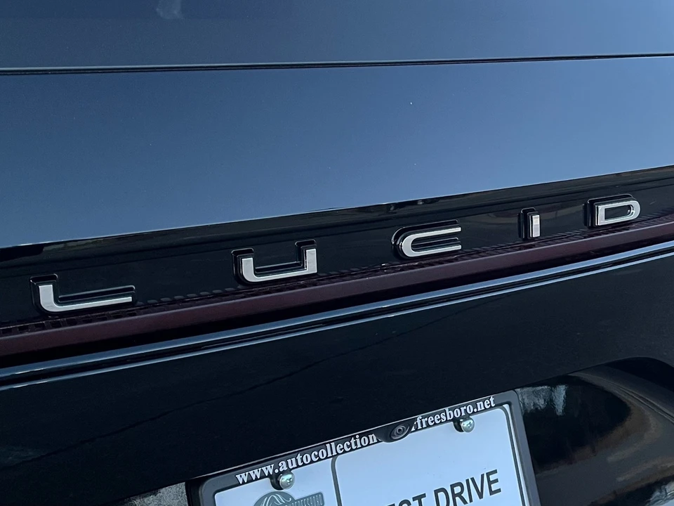 2026 Lucid Gravity - Image 11 of 12