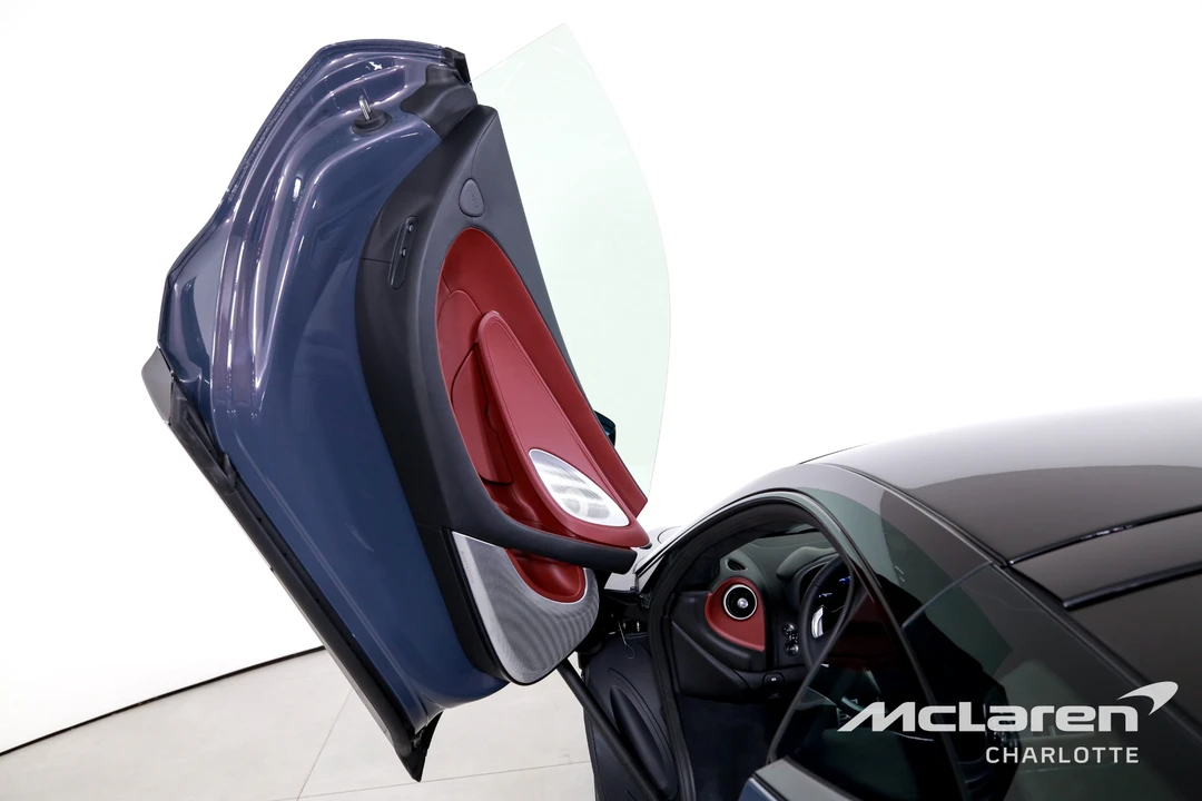 2027 McLaren GT - Image 11 of 31