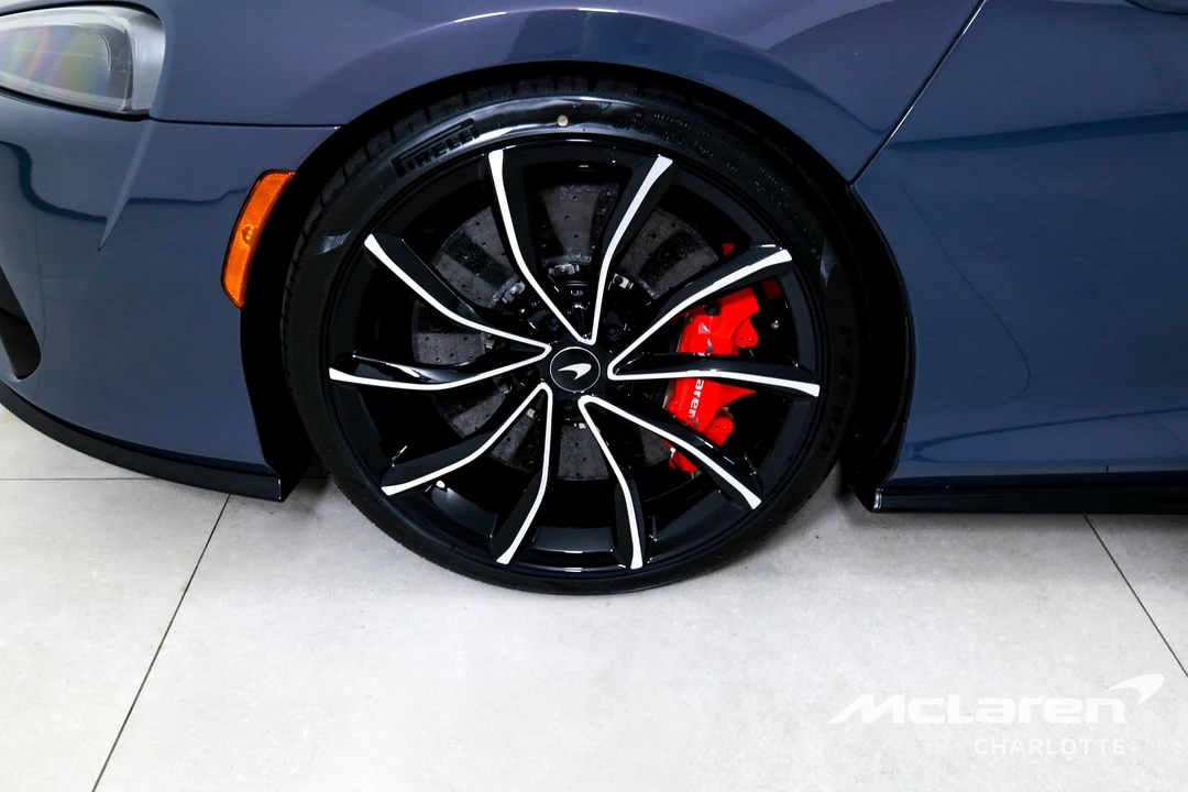 2027 McLaren GT - Image 29 of 31